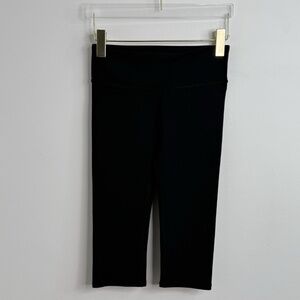 Alo Yoga Capri Leggings Airbursh Black Size XS Low Rise EUC